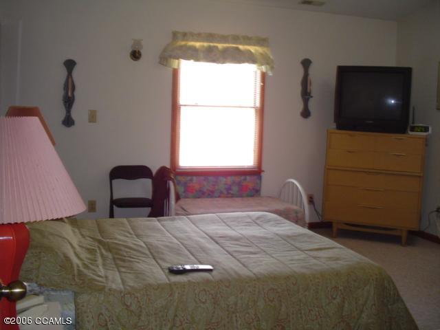 4316 Country Club Road Morehead City, NC 28557 - Photo 11 of 13 Principal Bedroom