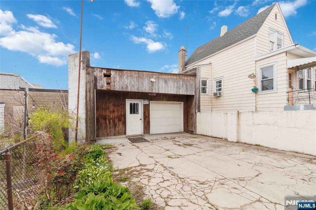 36 Edison Street, Unit 2 Bloomfield, NJ 07003 - Photo 19 of 23