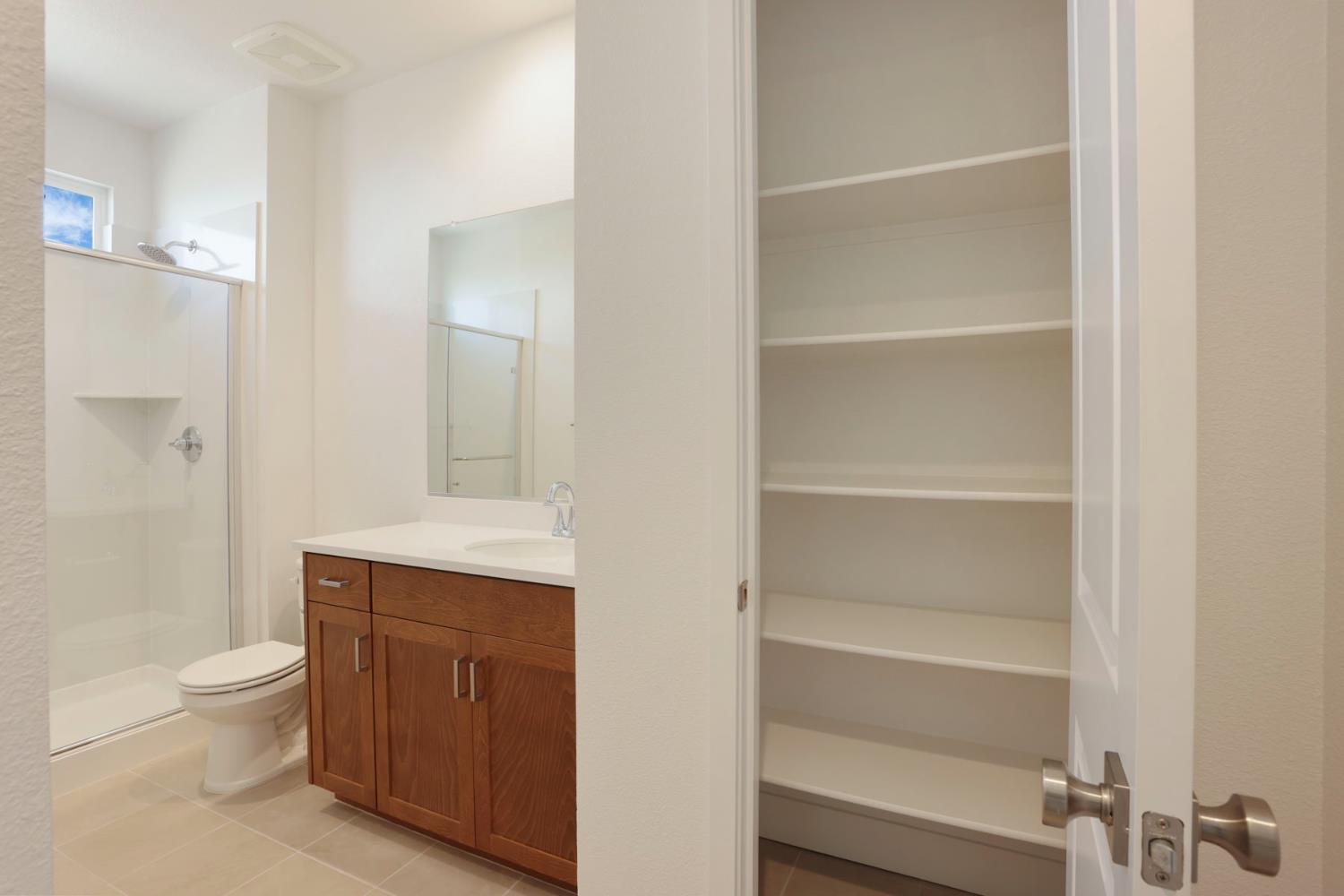 3265 Rugnao Way Manteca, CA 95337 - Photo 16 of 38 Downstairs suite bath