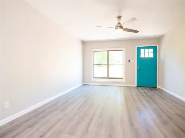 $1,595 | 2524 Glen Springs Way, Unit B, Austin, TX 78741