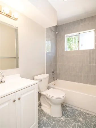 $1,595 | 2524 Glen Springs Way, Unit B, Austin, TX 78741