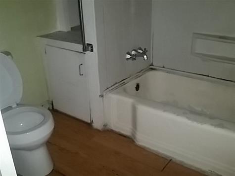 5510 Cedars Road Redding, CA 96001 - Photo 17 of 19 a bathroom with a sink and toilet