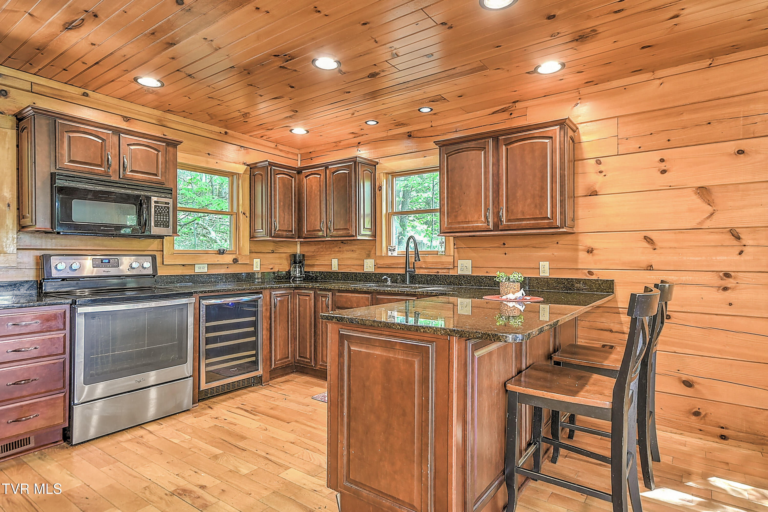 375 Lake Cabin Lane Butler, TN 37640 - Photo 30 of 81 375 Cabin Lake DST-30