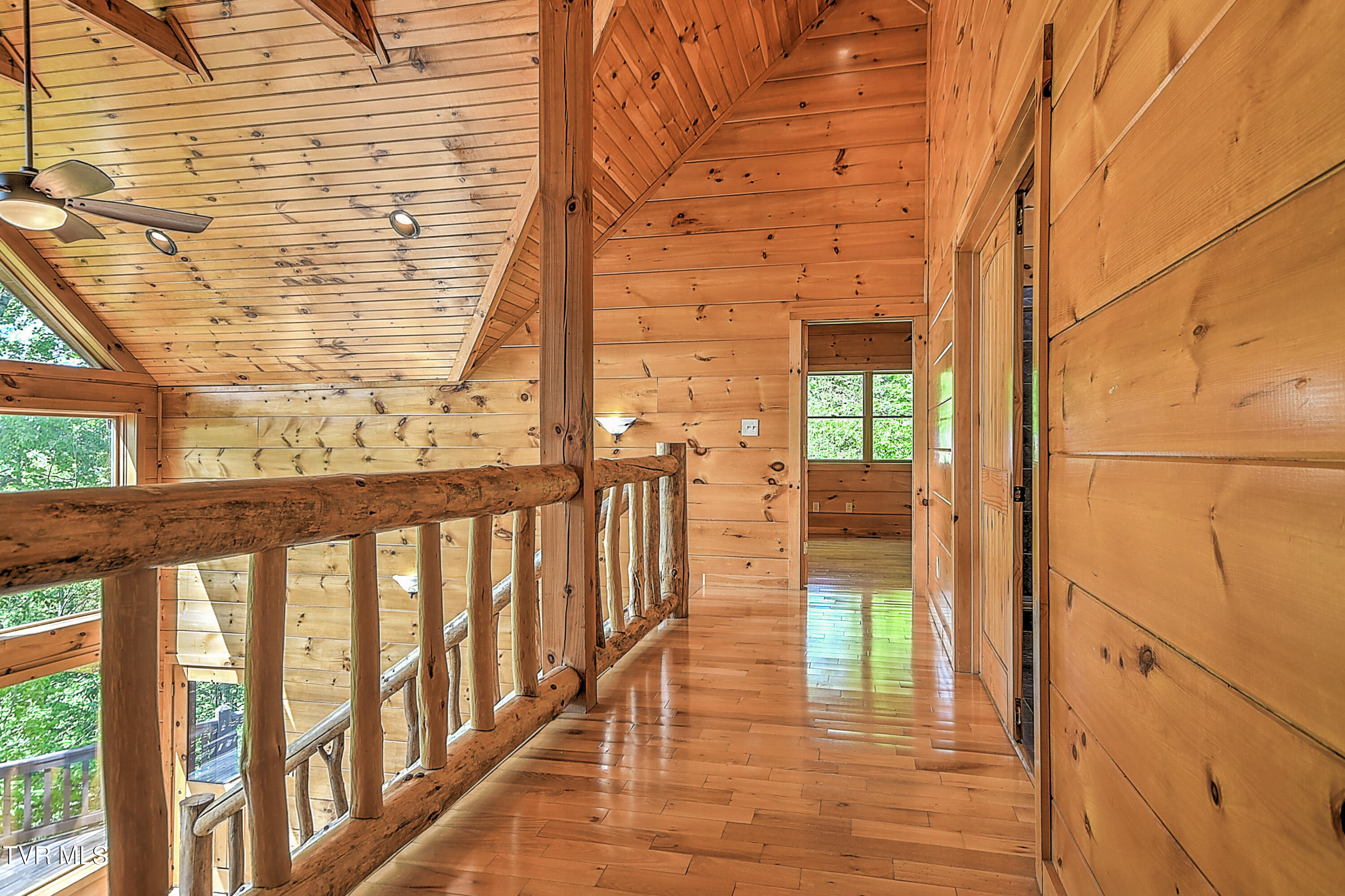 375 Lake Cabin Lane Butler, TN 37640 - Photo 41 of 81 375 Cabin Lake DST-41