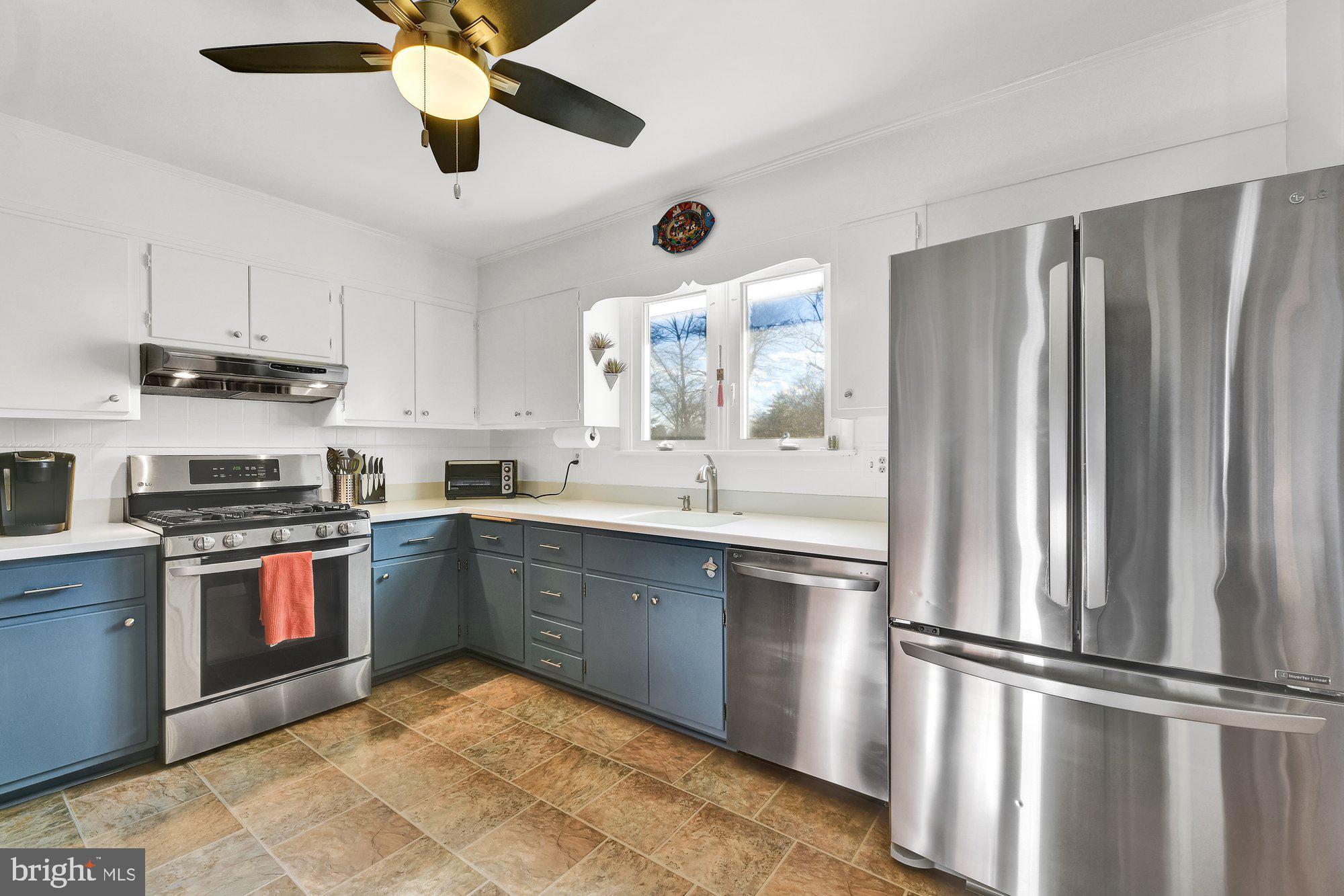 9403 Dawnvale Road Baltimore, MD 21236 - Photo 11 of 50