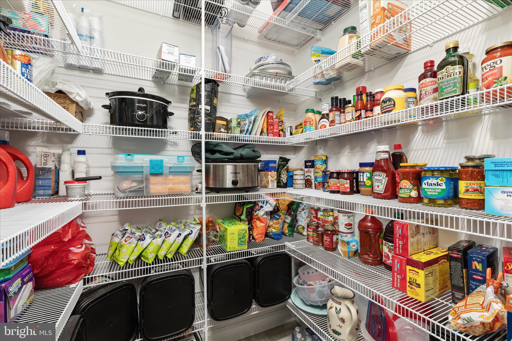 1915 Polk Road Edinburg, VA 22824 - Photo 15 of 83 Oversized Pantry