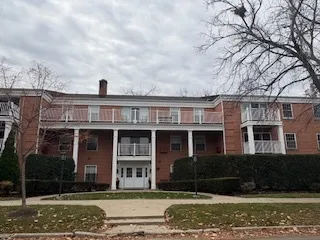 $2,100 | 90 6th Avenue, Unit 209, La Grange, IL 60525