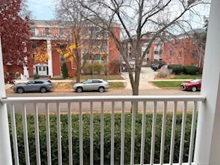 $2,100 | 90 6th Avenue, Unit 209, La Grange, IL 60525