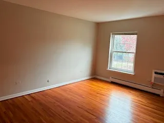 $2,100 | 90 6th Avenue, Unit 209, La Grange, IL 60525