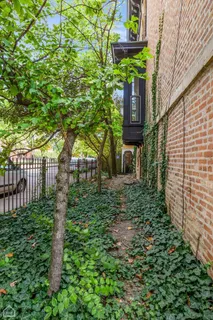 $795,000 | 801 South Oakley Boulevard, Chicago, IL 60612