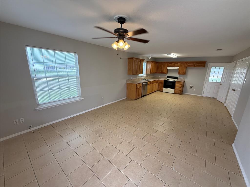 209 Blue Bell Court Weatherford, TX 76088 - Photo 16 of 23