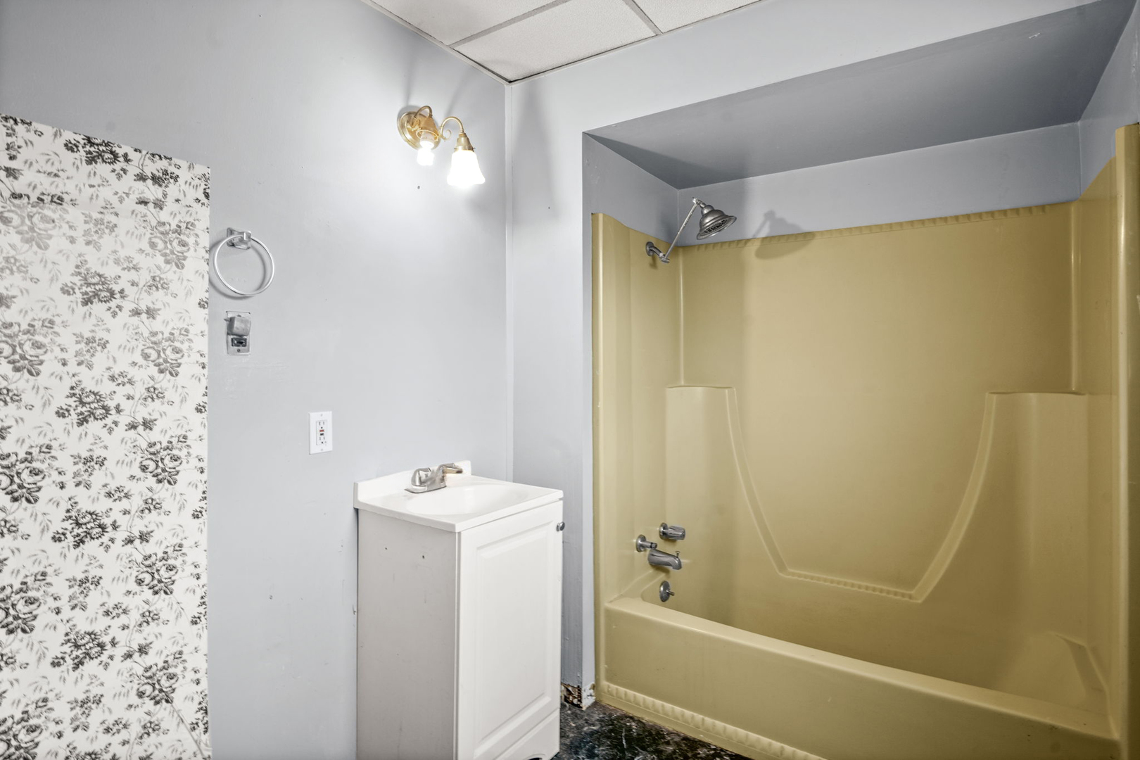 627 North 14th Street DeKalb, IL 60115 - Photo 23 of 28
