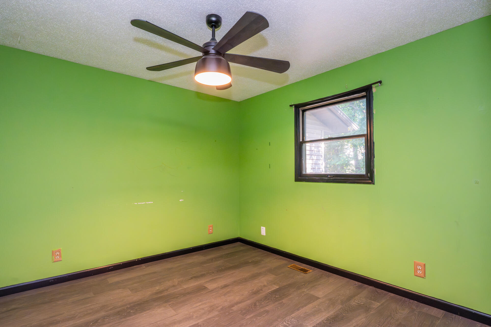 4203 Monica Road Stevensville, MI 49127 - Photo 14 of 28 2nd Bedroom