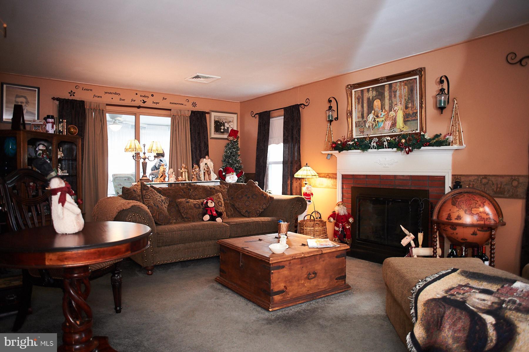 5 Trim Road Levittown, PA 19056 - Photo 4 of 39 Living Room