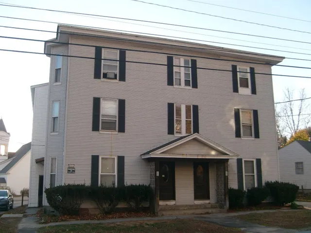 $1,500 | 25 School Street, Unit 102, Bristol, NH 03222