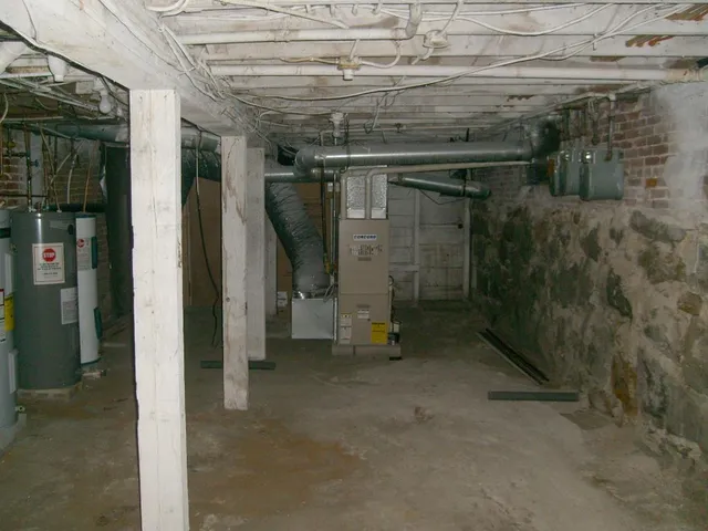 $1,500 | 25 School Street, Unit 102, Bristol, NH 03222