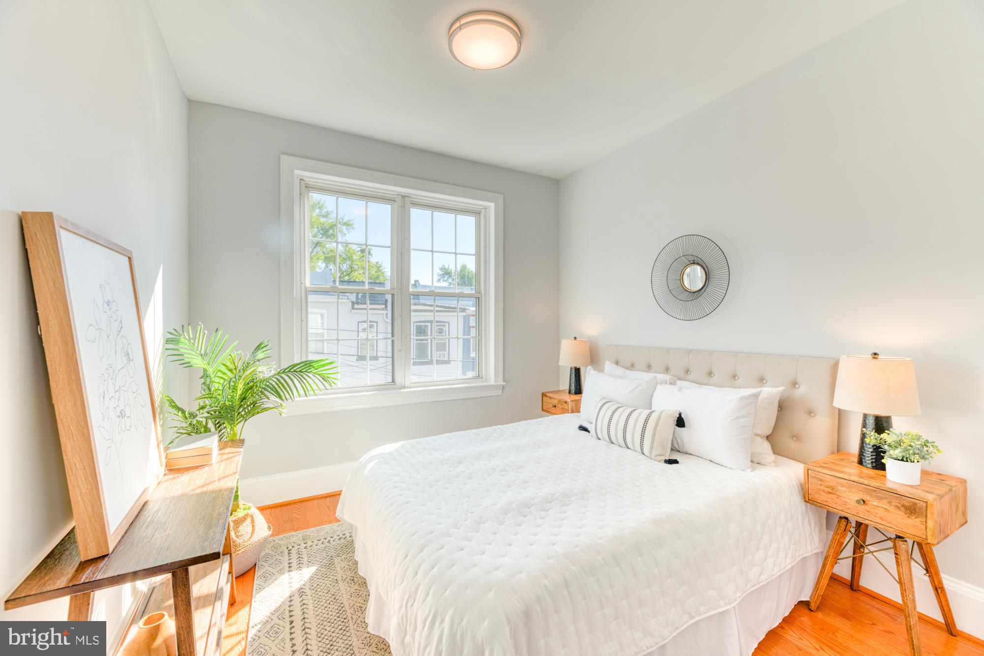 726 Hobart Place Northwest Washington, DC 20001 - Photo 11 of 24