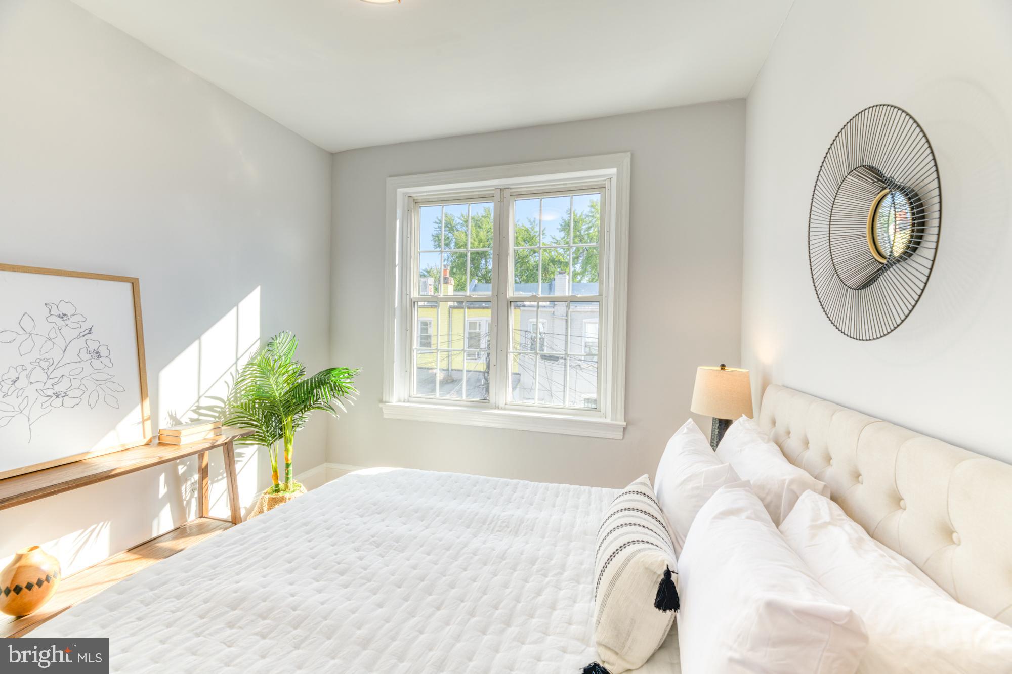 726 Hobart Place Northwest Washington, DC 20001 - Photo 12 of 24