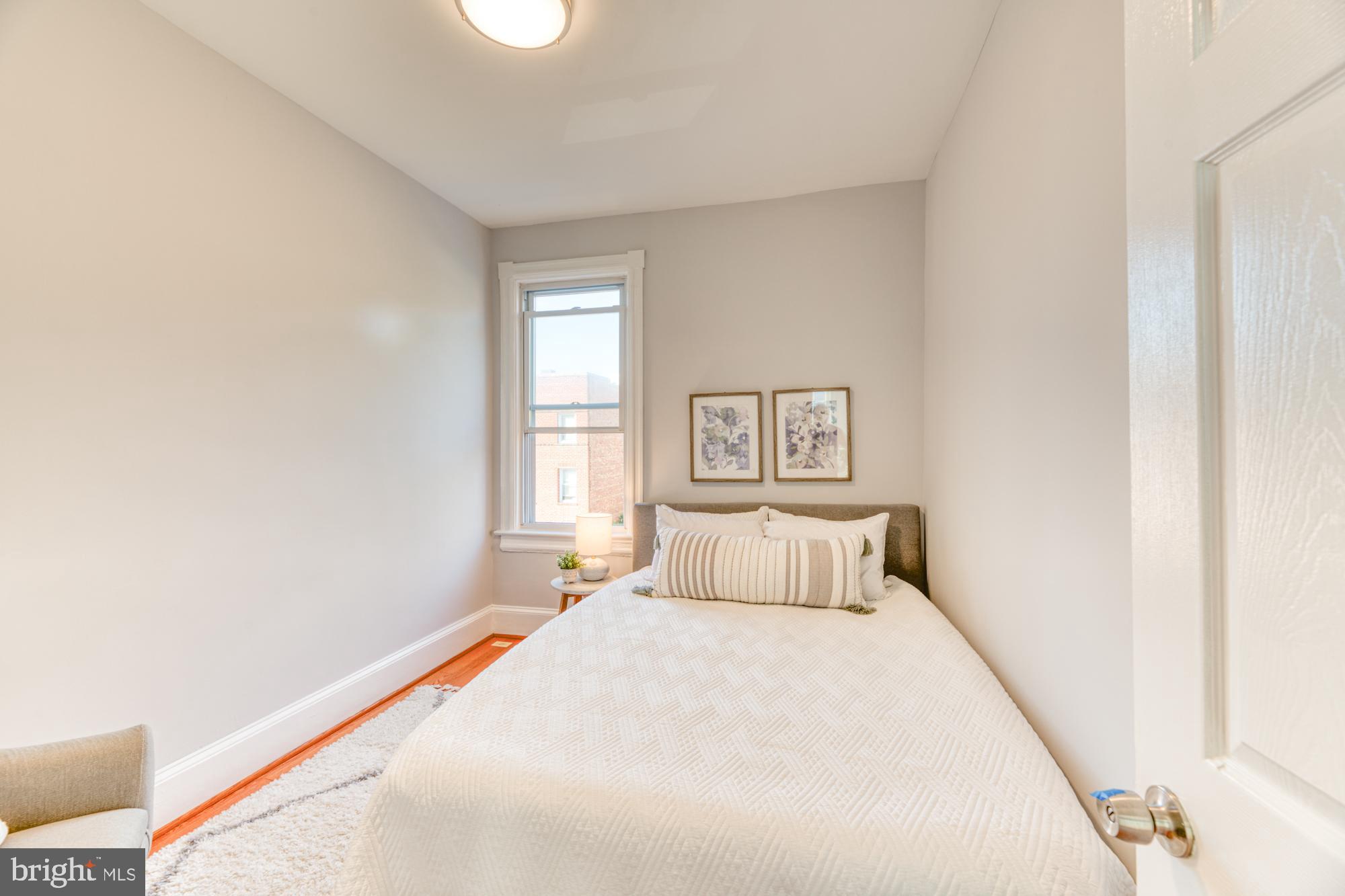 726 Hobart Place Northwest Washington, DC 20001 - Photo 15 of 24