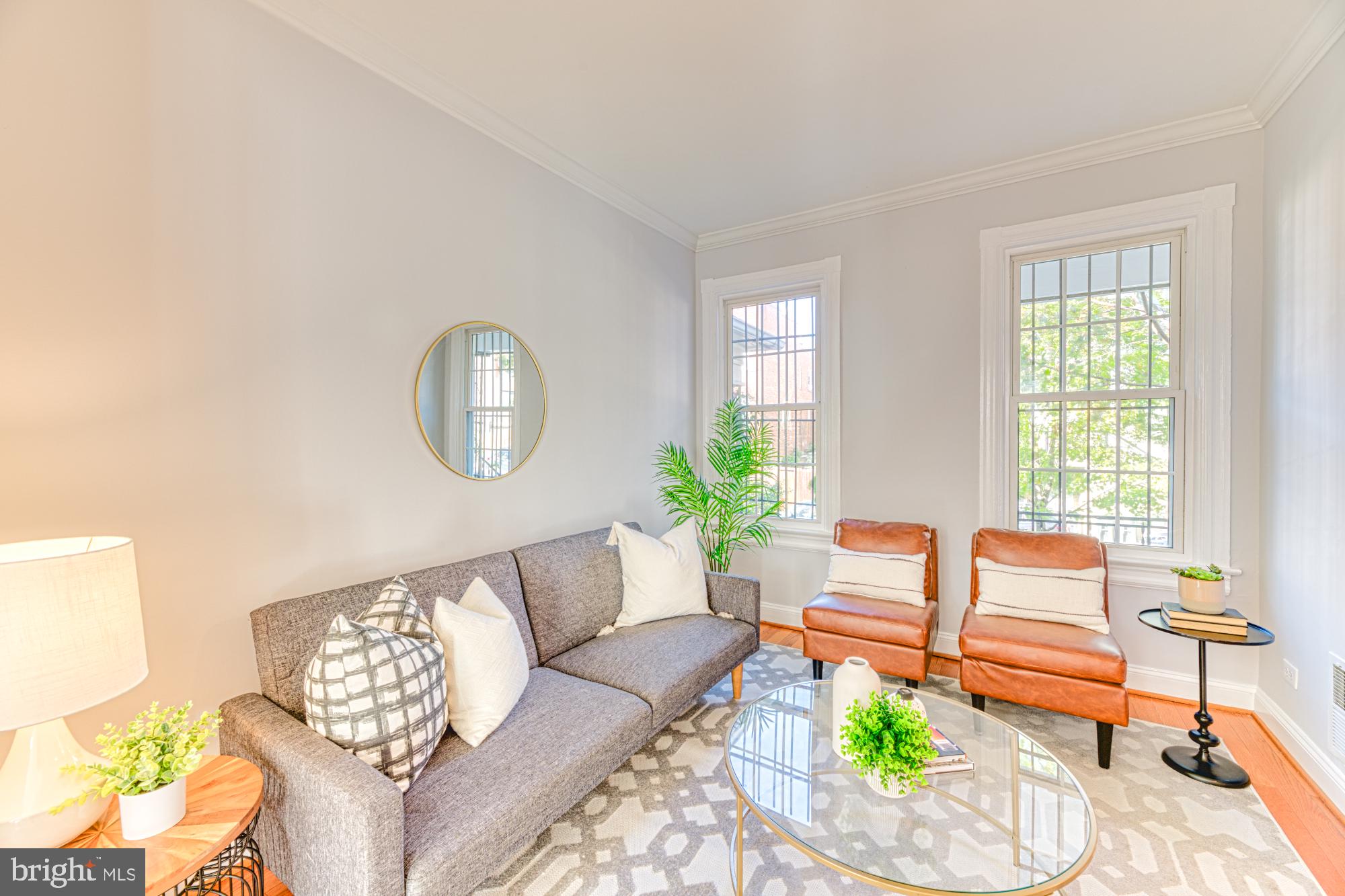 726 Hobart Place Northwest Washington, DC 20001 - Photo 5 of 24