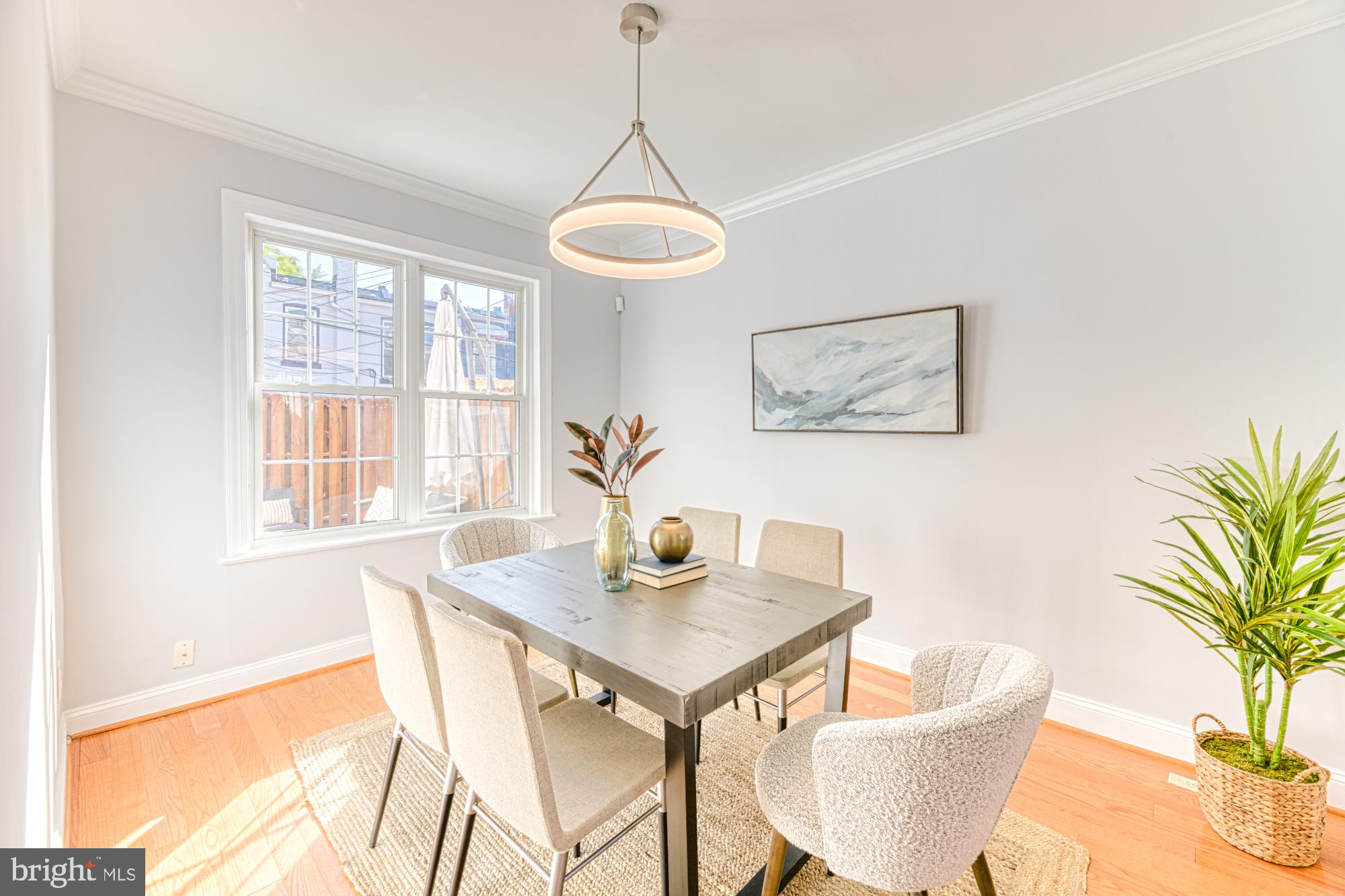 726 Hobart Place Northwest Washington, DC 20001 - Photo 6 of 24