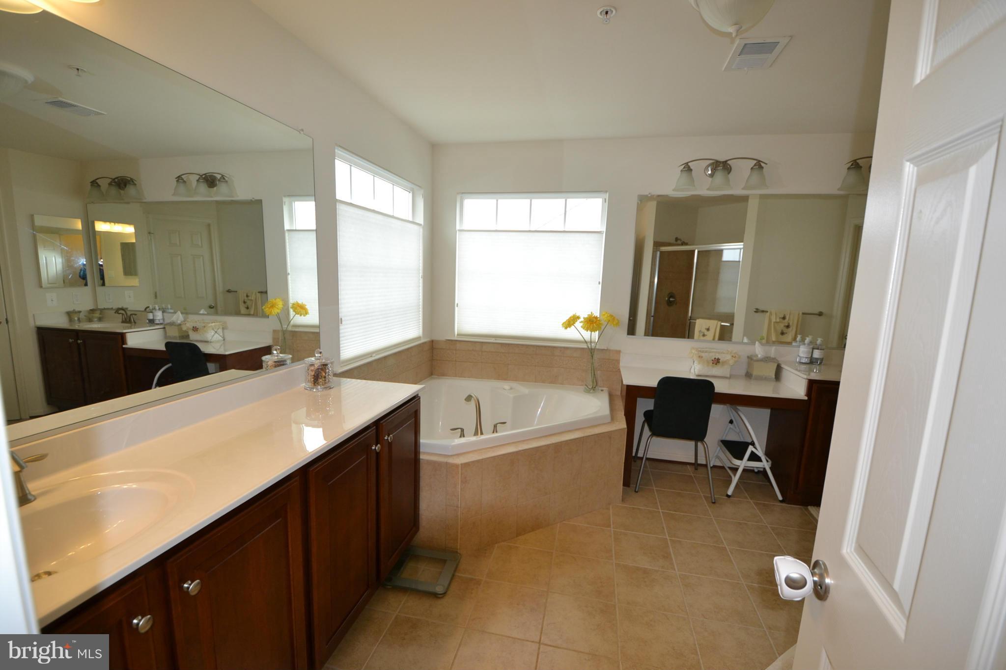 2306 Whitley Road Baltimore, MD 21209 - Photo 14 of 22 Bath (Master)