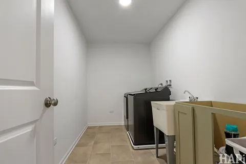 $400,000 | 640 Cloverleaf Drive, Marengo, IL 60152