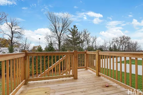 $400,000 | 640 Cloverleaf Drive, Marengo, IL 60152