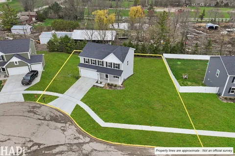 $400,000 | 640 Cloverleaf Drive, Marengo, IL 60152