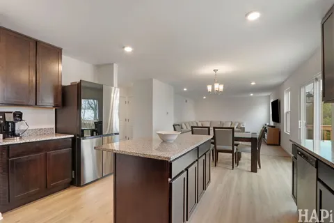 $400,000 | 640 Cloverleaf Drive, Marengo, IL 60152