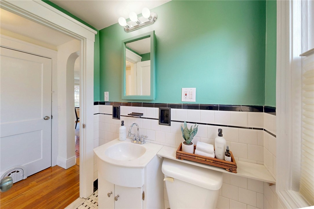 152 Audubon Road Warwick, RI 02888 - Photo 17 of 49
