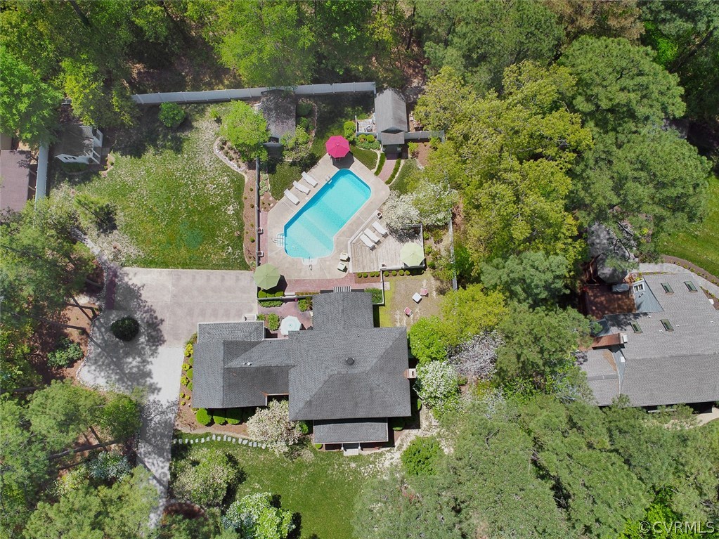 6611 Glebe Point Road Chesterfield, VA 23838 - Photo 42 of 44 an aerial view of a house with swimming pool and garden