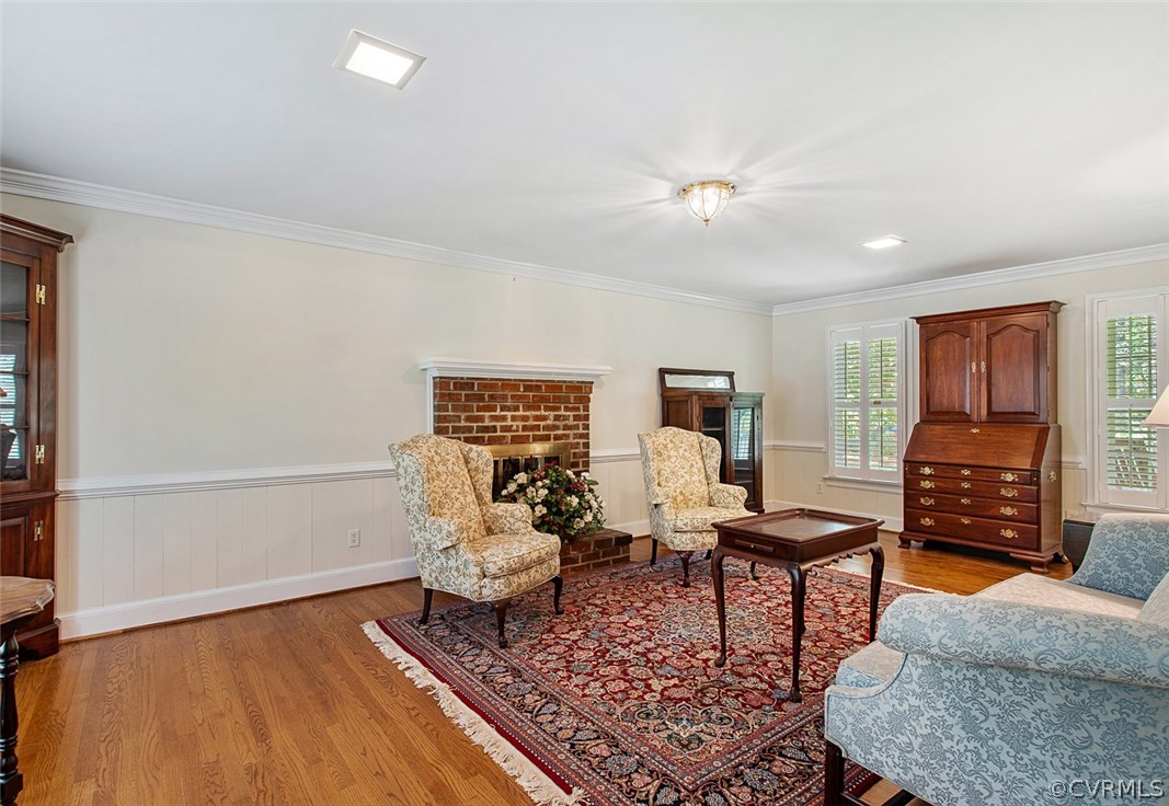 6611 Glebe Point Road Chesterfield, VA 23838 - Photo 10 of 44 a living room with furniture and wooden floor