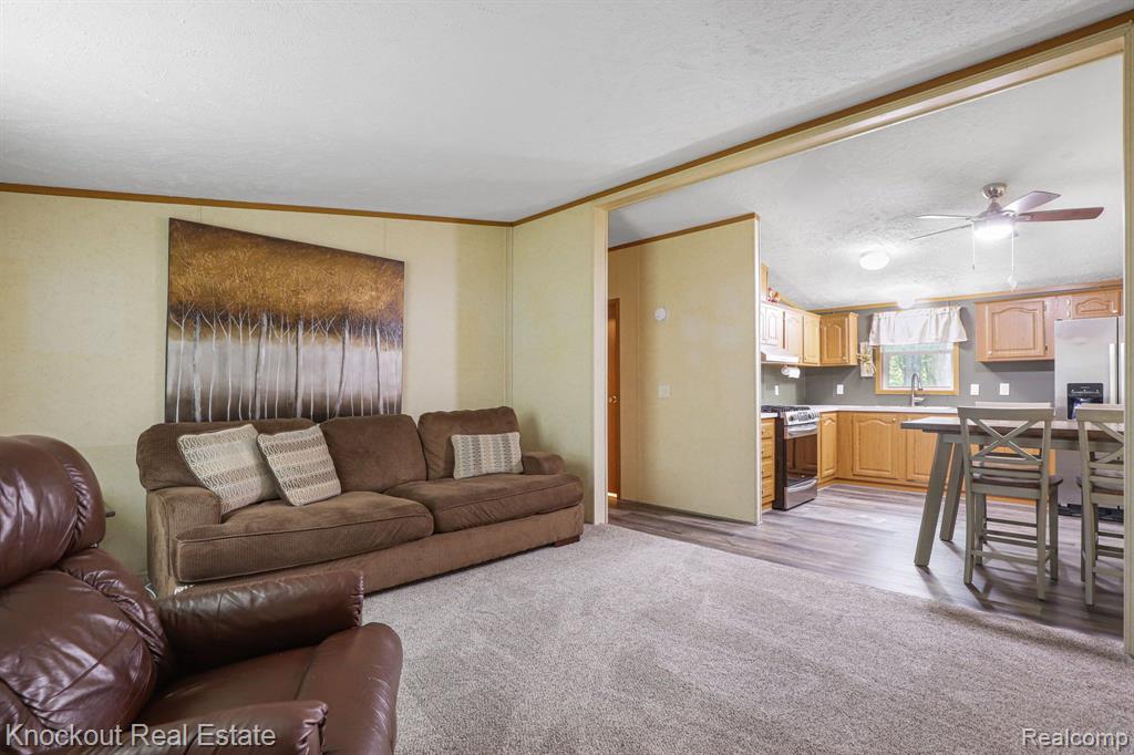 5495 Caine Road Vassar, MI 48768 - Photo 7 of 32