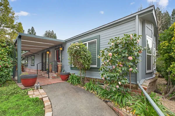 $425,000 | 2 La Cuesta Court, St. Helena, CA 94574