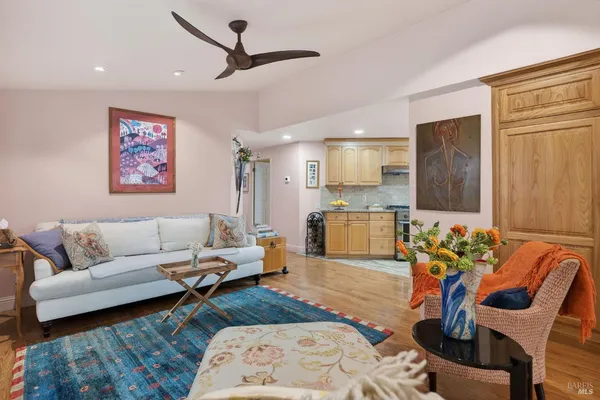 $425,000 | 2 La Cuesta Court, St. Helena, CA 94574