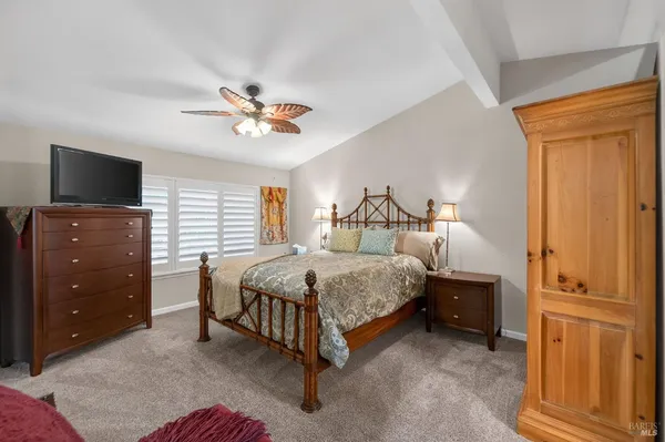 $425,000 | 2 La Cuesta Court, St. Helena, CA 94574