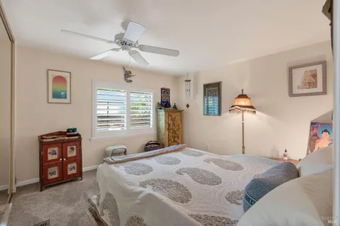 $425,000 | 2 La Cuesta Court, St. Helena, CA 94574