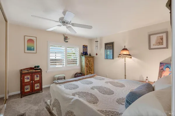 $425,000 | 2 La Cuesta Court, St. Helena, CA 94574