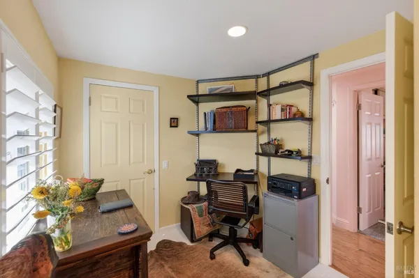 $425,000 | 2 La Cuesta Court, St. Helena, CA 94574