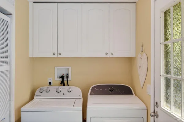 $425,000 | 2 La Cuesta Court, St. Helena, CA 94574