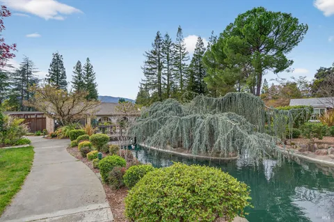 $425,000 | 2 La Cuesta Court, St. Helena, CA 94574