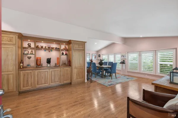 $425,000 | 2 La Cuesta Court, St. Helena, CA 94574