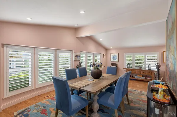 $425,000 | 2 La Cuesta Court, St. Helena, CA 94574