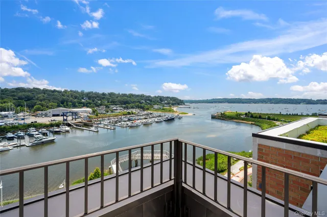 $2,099,000 | 100 Garvies Point Road, Unit 1304, Glen Cove, NY 11542