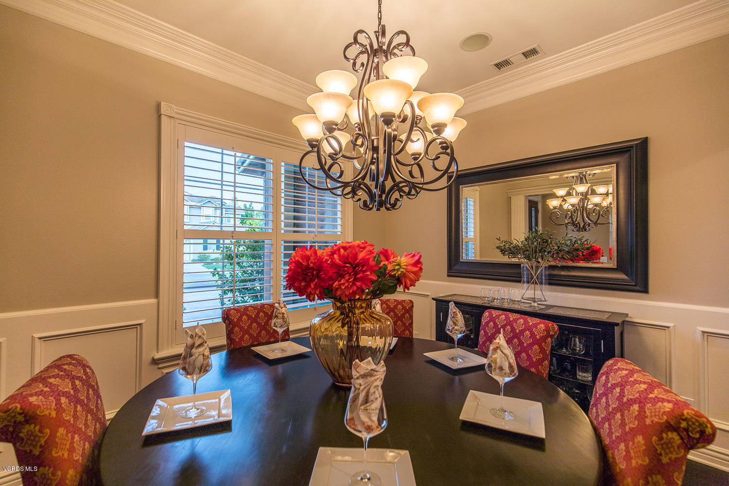 3795 Horizon Ridge Court Simi Valley, CA 93063 - Photo 14 of 57 3795 Horizon Ridge Ct Simi-large-013-010