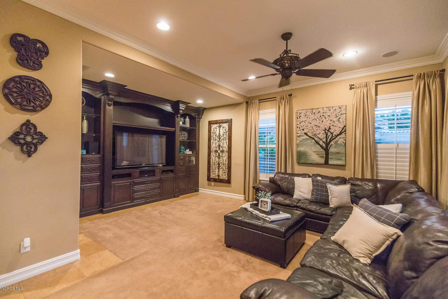 3795 Horizon Ridge Court Simi Valley, CA 93063 - Photo 16 of 57 3795 Horizon Ridge Ct Simi-large-015-017