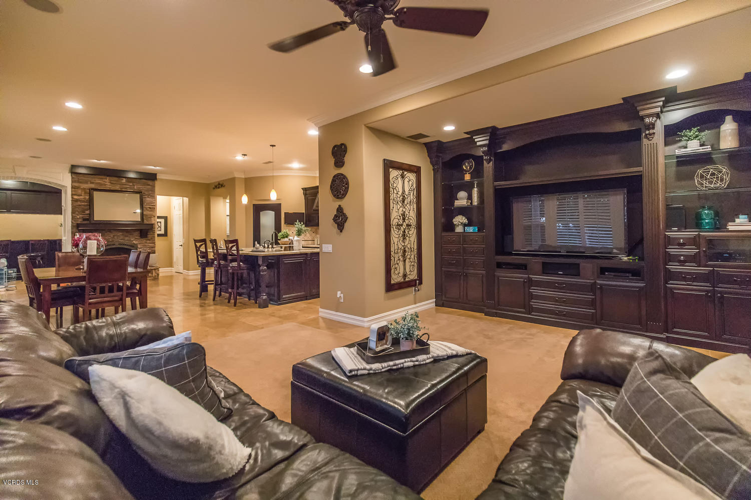 3795 Horizon Ridge Court Simi Valley, CA 93063 - Photo 17 of 57 3795 Horizon Ridge Ct Simi-large-016-018