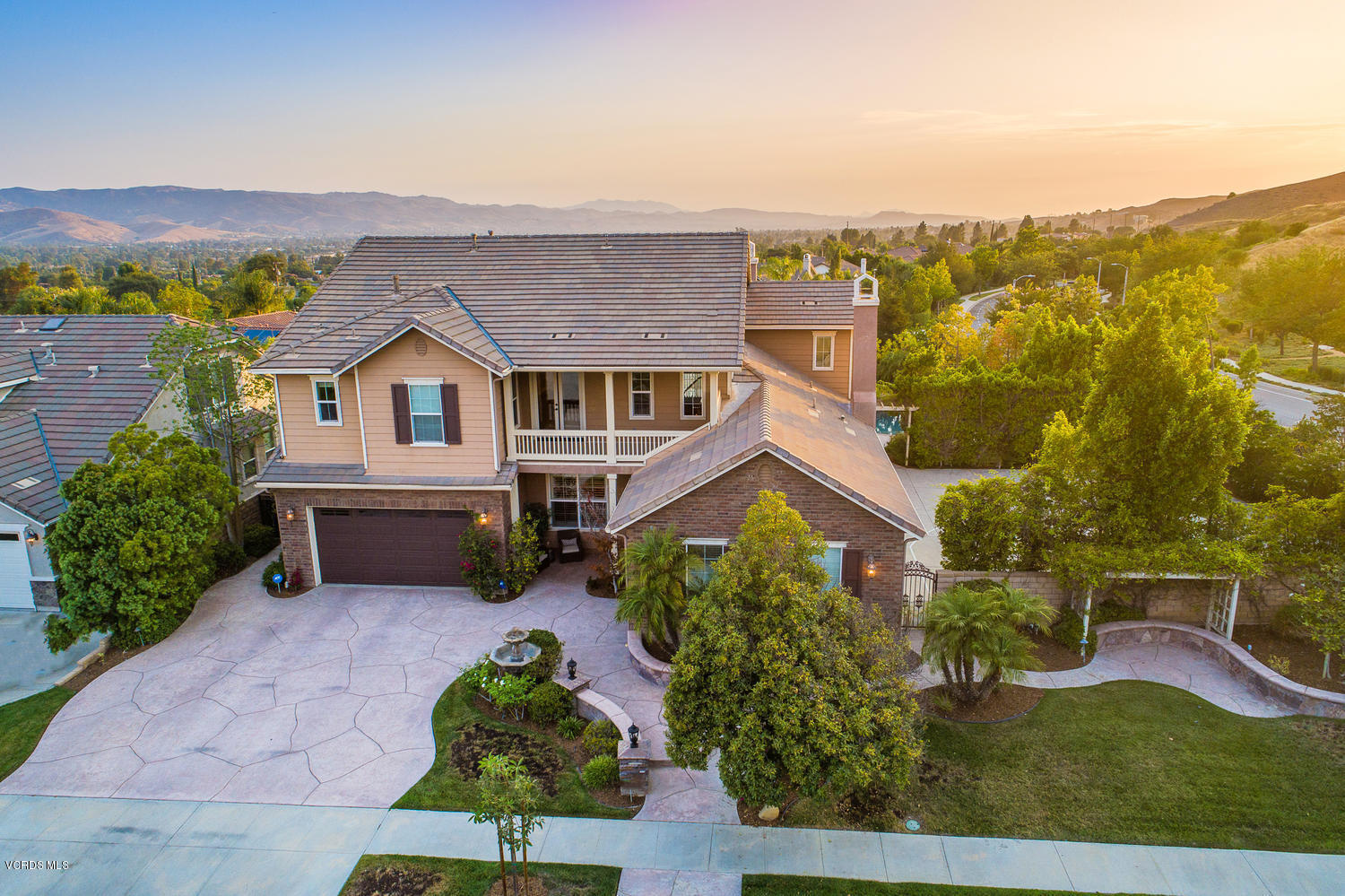 3795 Horizon Ridge Court Simi Valley, CA 93063 - Photo 2 of 57 3795 Horizon Ridge Ct Simi-large-001-002