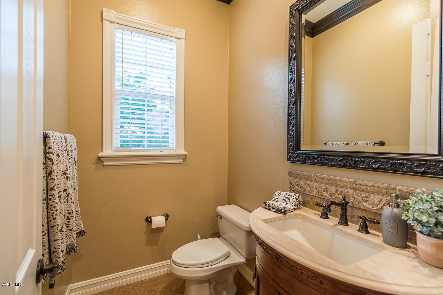 3795 Horizon Ridge Court Simi Valley, CA 93063 - Photo 24 of 57 3795 Horizon Ridge Ct Simi-large-023-023